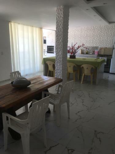 Apartamento Novo Bem Espa�oso E Arejado .