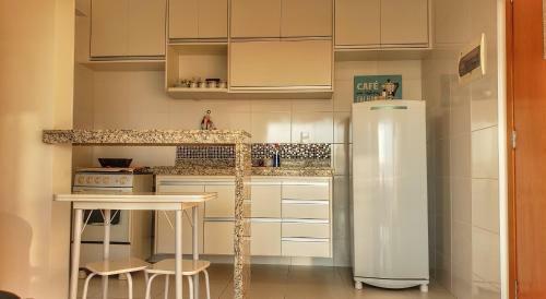 Apartamento Bali - Paz & Conforto Com Wifi E Vaga,m�x4 Pessoas