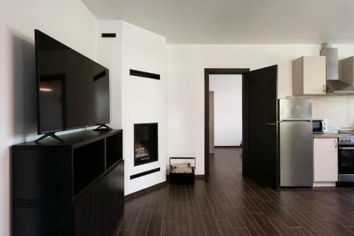 Between Two Lakes - 3 Apartment