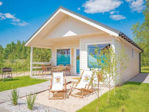 Pleasant Holiday Home In Dar?owo With Terrace