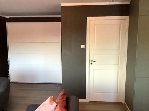 Apartamento Koselig 1 Roms Leilighet Med Balkong