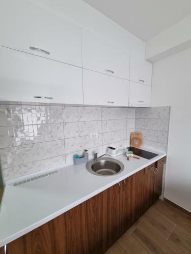Evon Apartments