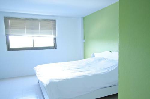 Hostal Room@chalong
