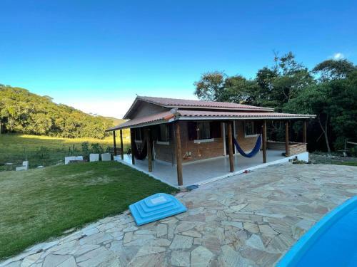 Recanto A 2 Km Do Centro de S�o Thom� Com Piscina No Meio A Natureza