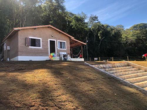 Recanto A 2 Km Do Centro de S�o Thom� Com Piscina No Meio A Natureza