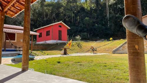 Recanto A 2 Km Do Centro de S�o Thom� Com Piscina No Meio A Natureza