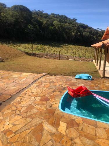 Recanto A 2 Km Do Centro de S�o Thom� Com Piscina No Meio A Natureza