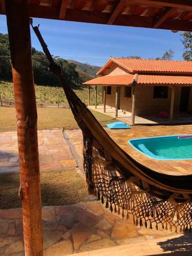 Recanto A 2 Km Do Centro de S�o Thom� Com Piscina No Meio A Natureza