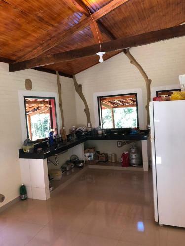 Recanto A 2 Km Do Centro de S�o Thom� Com Piscina No Meio A Natureza