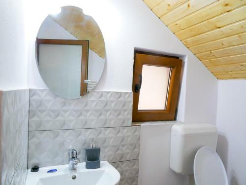 Apartamento Pensiunea La Buruiana