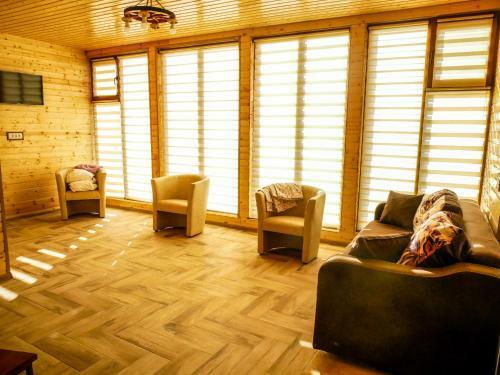 Apartamento Pensiunea La Buruiana