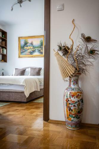 Crystal Apartment