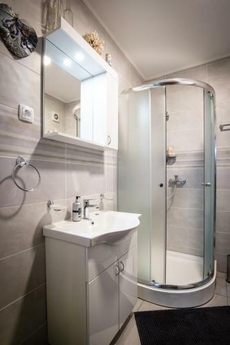 Crystal Apartment