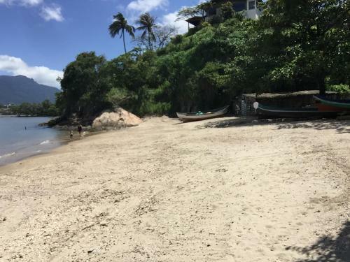 Casa Daslis Espa�osa E Bem Localizada