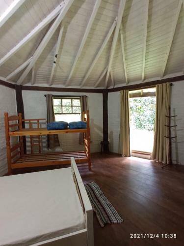 S�tio Pr�ximo A Praia De Camburi