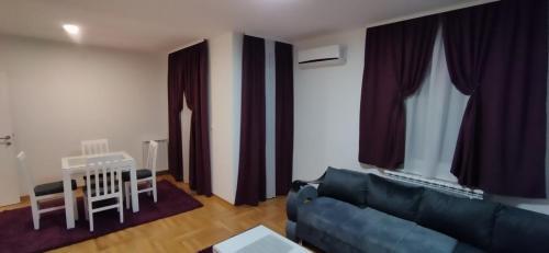 Apartman Davidovi? 32