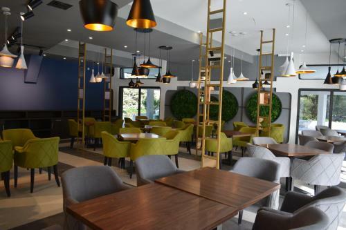 Hotel Preno?i?te Srebrno Jezero