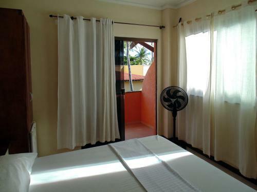 Hostal Farol Beach