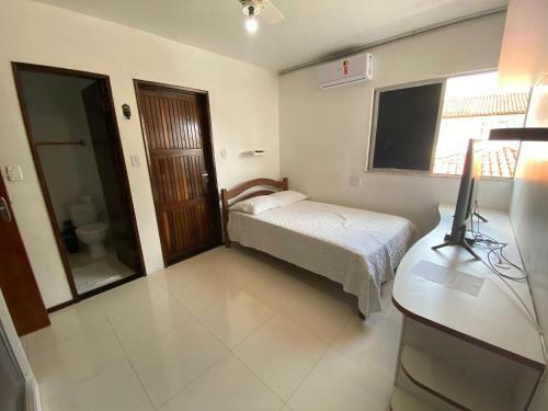 Casa 4/4(Amplos), Cond. Fechado Com Piscina-150m2