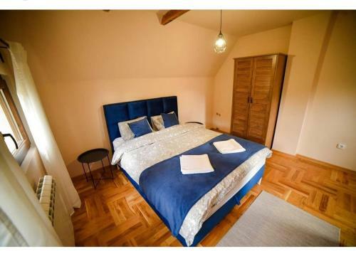 Villa Green Pine House