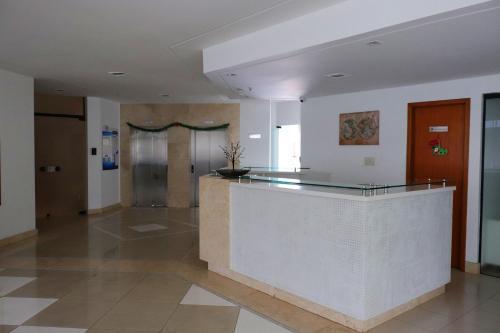 Apartamento Conforto E Charme - Piscina, Praia E Localiza��o.
