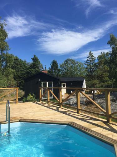 Archipelago-house With Pool, Boat And Bikes