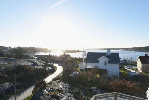 Cozy Accommodation On Beautiful Donso