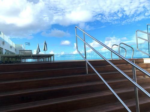 Apartamento Na Orla Da Barra Com Vista Mar
