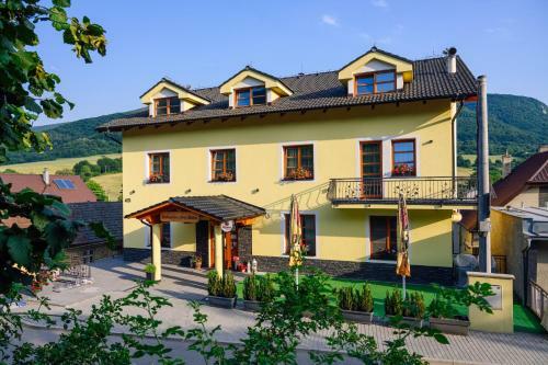 Hostal Penzi�n Pod Babou