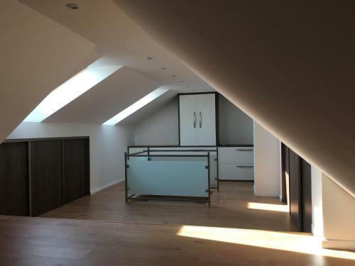 Spacious Apartment In Town Centre