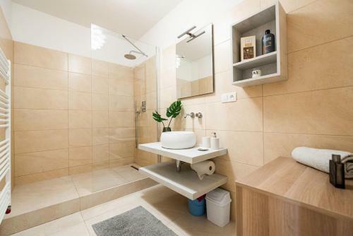 Apartamento Private 5 Star - Stylish - 3 Room Flat With Secured In-door Pkg