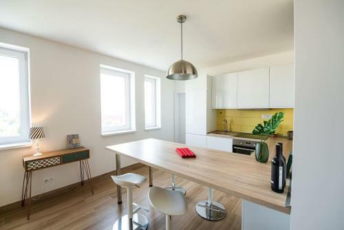 Apartamento Private 5 Star - Stylish - 3 Room Flat With Secured In-door Pkg