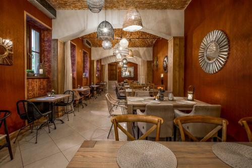Poetika Apartments