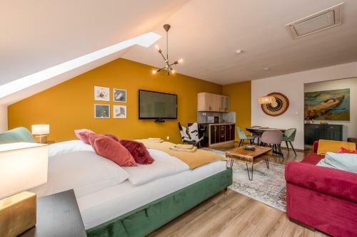 Poetika Apartments