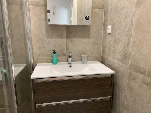 Apartment T8