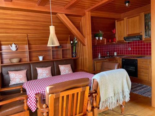 Sunny Chalet Anica
