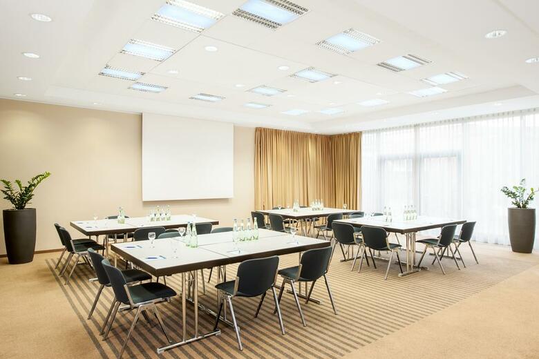 Hotel NH K�ln Altstadt