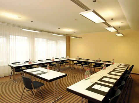 Hotel NH K�ln Altstadt