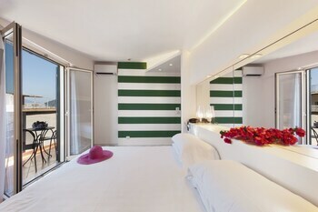 Hotel Alpha