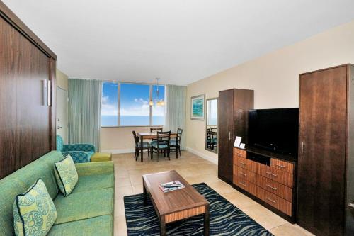 Aparthotel Hollywood Beach Tower