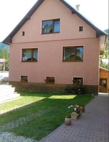 Apartamento J�no?�kov Penzi�n