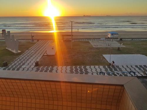 Apartamento Incr�vel Sacada A Beira Mar Apto 3q