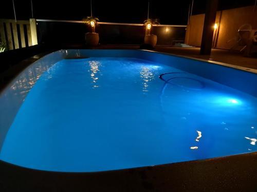 Casa Na Beira Da Lagoa Com Piscina E Rampa Para Embarca��es