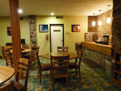 Hotel Inn At Deep Creek