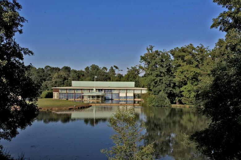 Hotel Logis Des Lacs D'halco