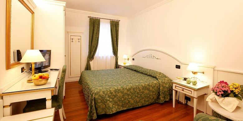 Hotel Croce Bianca