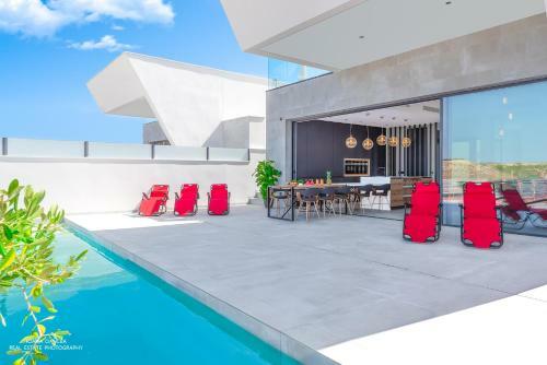 Villa Oceanic - Heated Pool, Free Car And Bikes