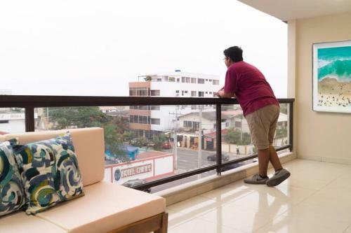 Chipipe Salinas Beachfront Apartment W/ Parking