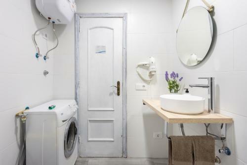 Sunny Days - Oceanfront Apartment 337