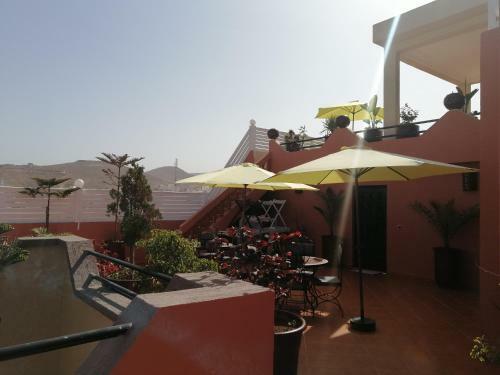 Hostal Itrane Guest House